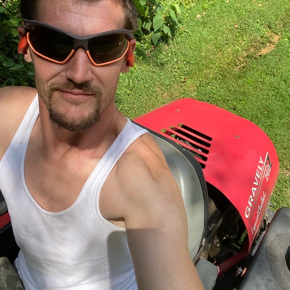 Meet your Posher, Jimmy - Picture 8 of 11